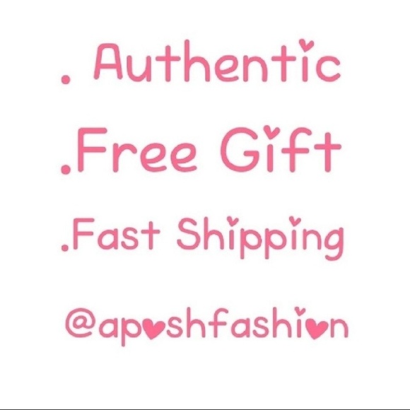 ❌VICTORIA'S SECRET LIP POUCH KEYCHAIN.nwt - Picture 3 of 3